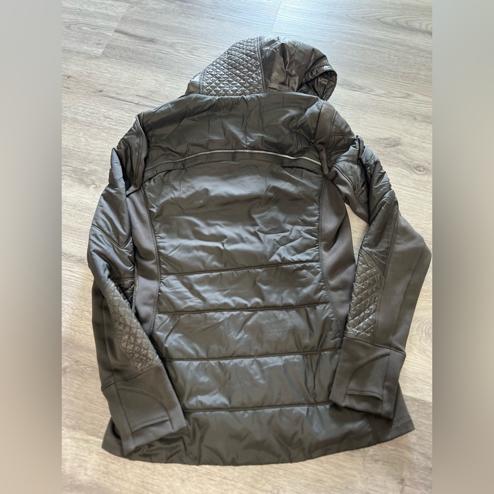 Athleta Rock Ridge PrimaLoft Jacket, Black SIZE XS - Picture 7 of 8